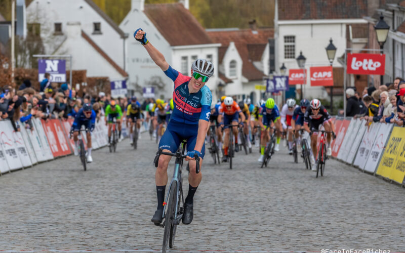 Brit Sebastian Grindley is Belgische junioren te snel af!